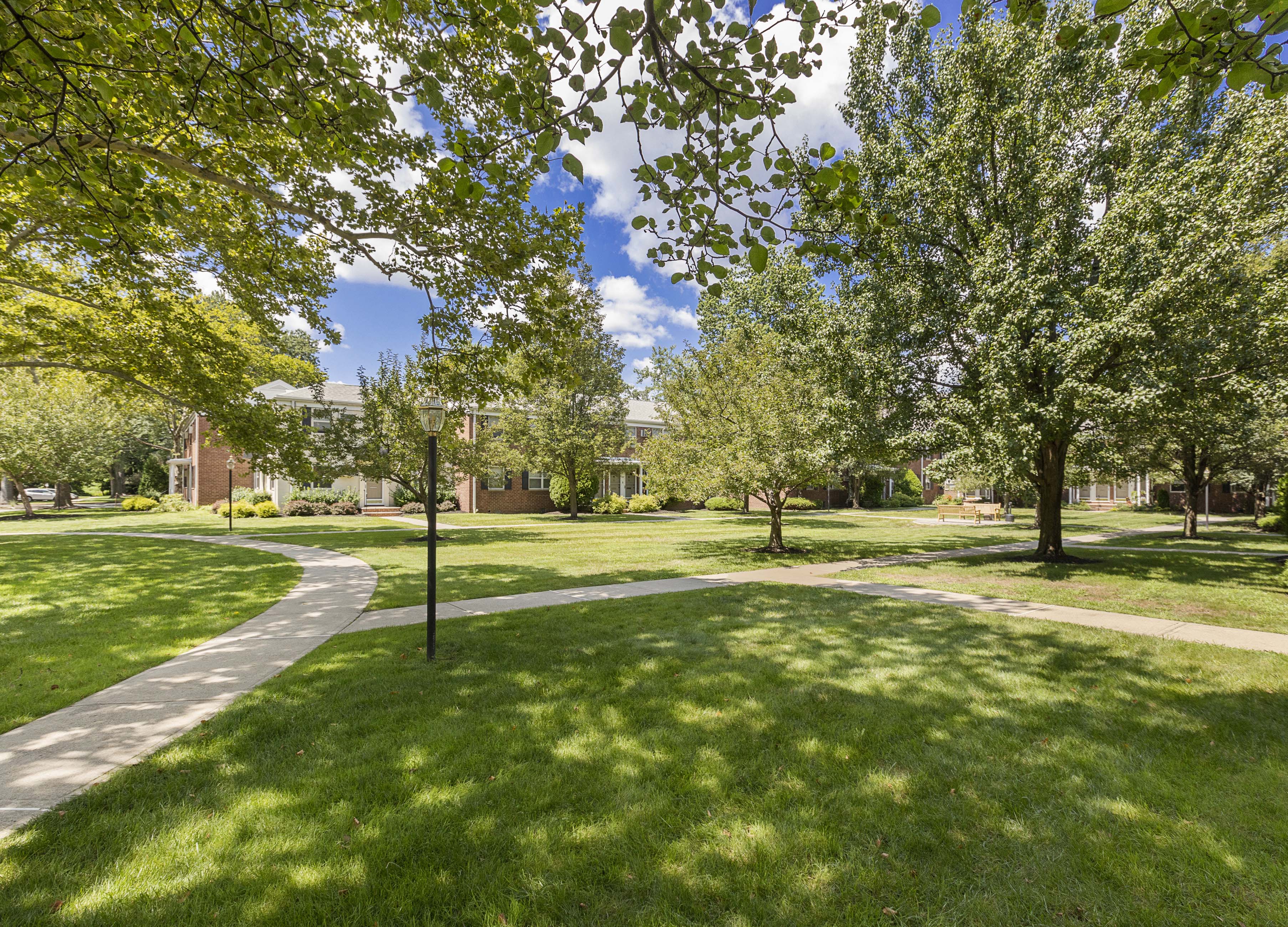 Photos and Video of Lakeview Apartments in Leonia, NJ